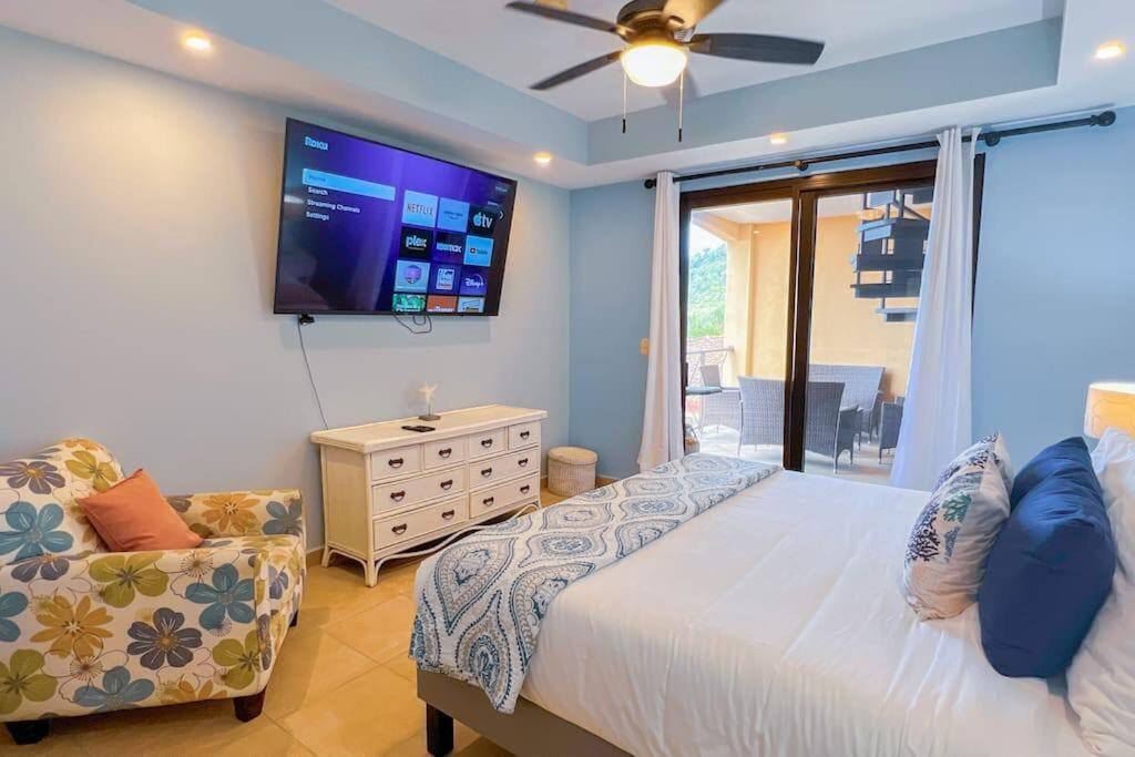 Stylish 3-BR Vacation Condo with Scenic Rooftop