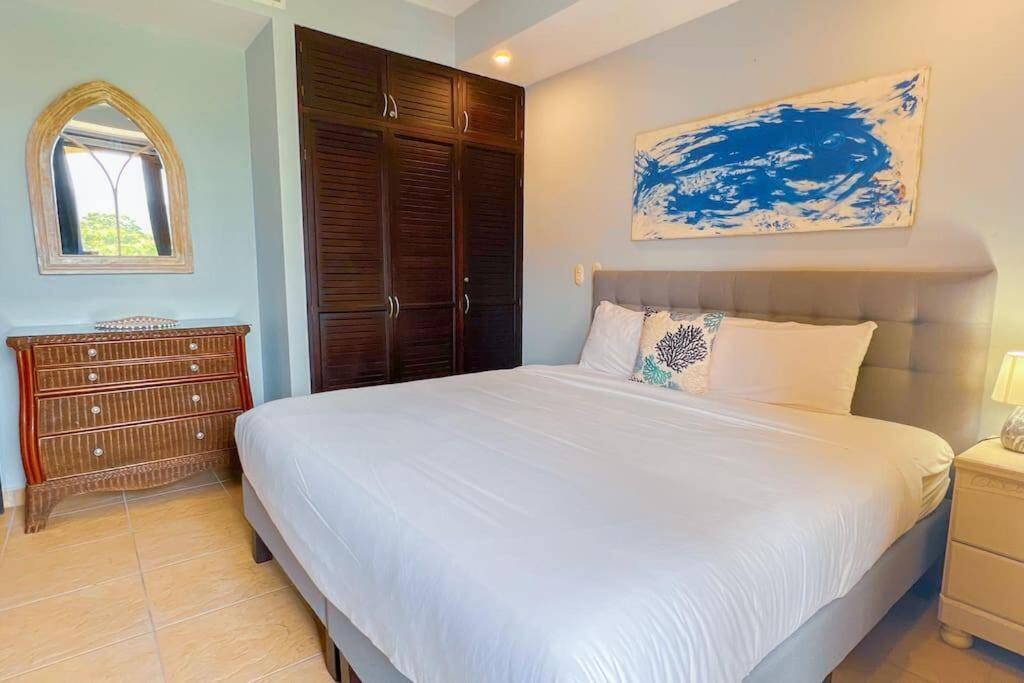 Stylish 3-BR Vacation Condo with Scenic Rooftop