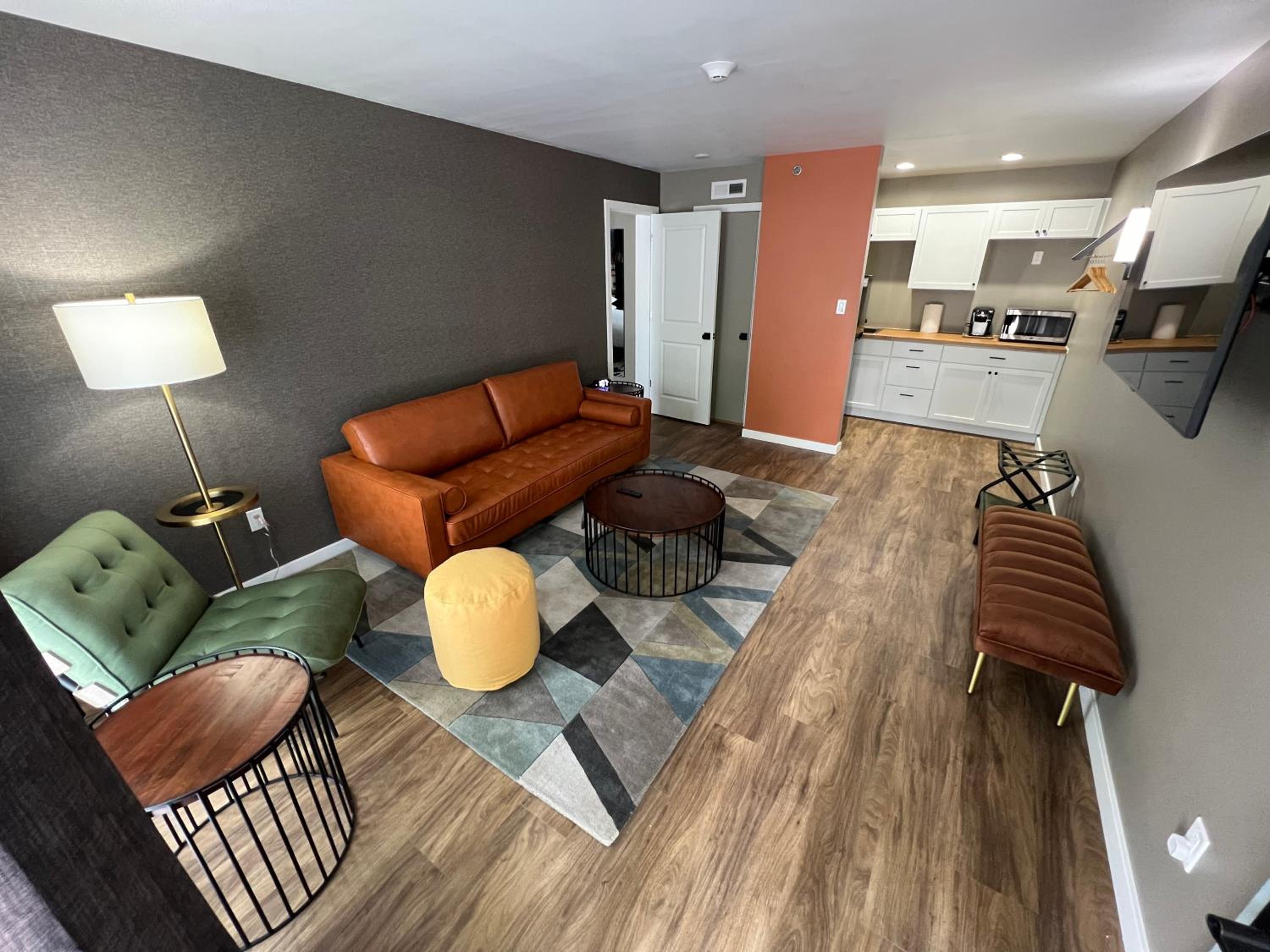 Lighthouse Suites