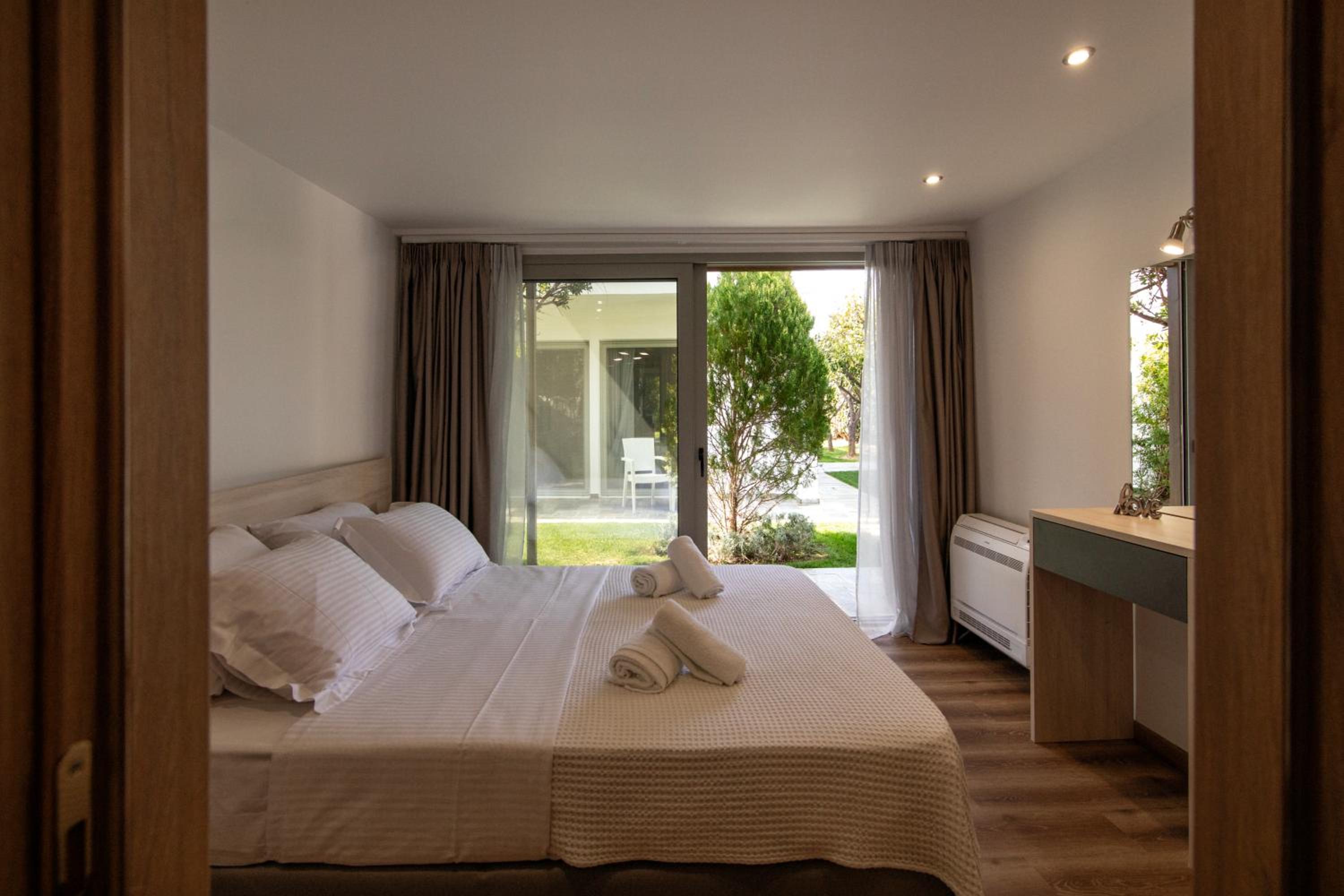 Astarte Sunset Villa