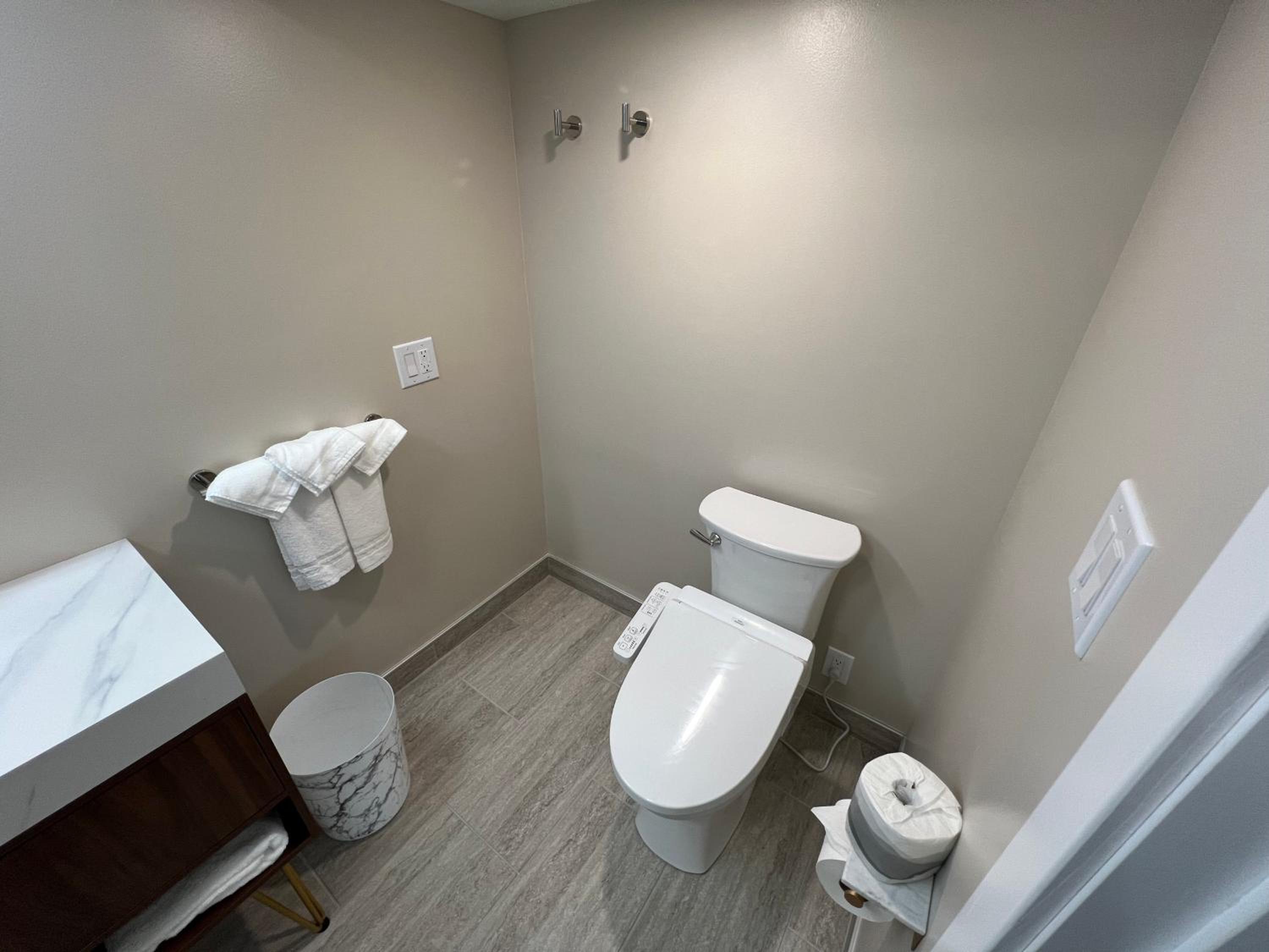 Lighthouse Suites