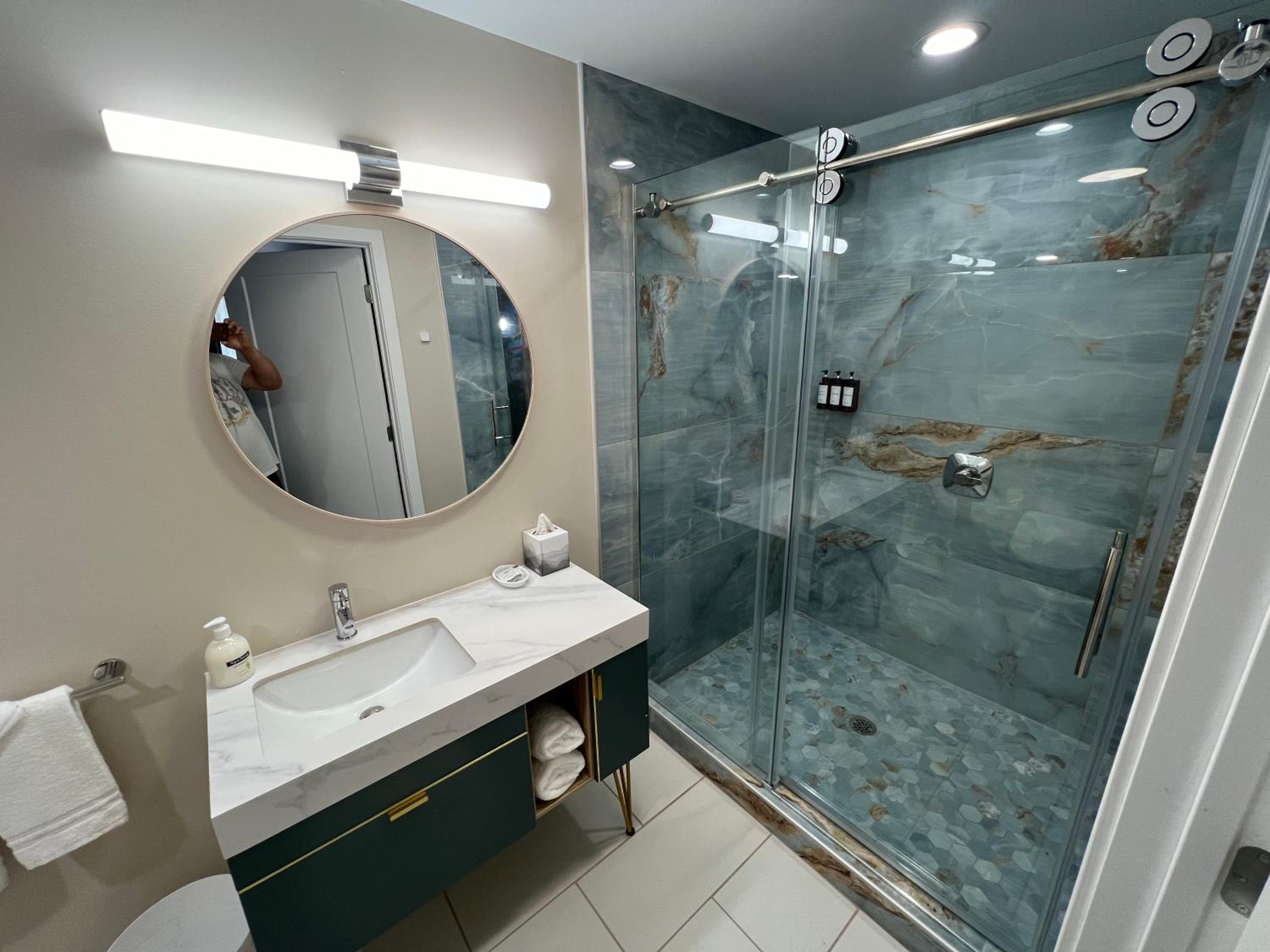Lighthouse Suites