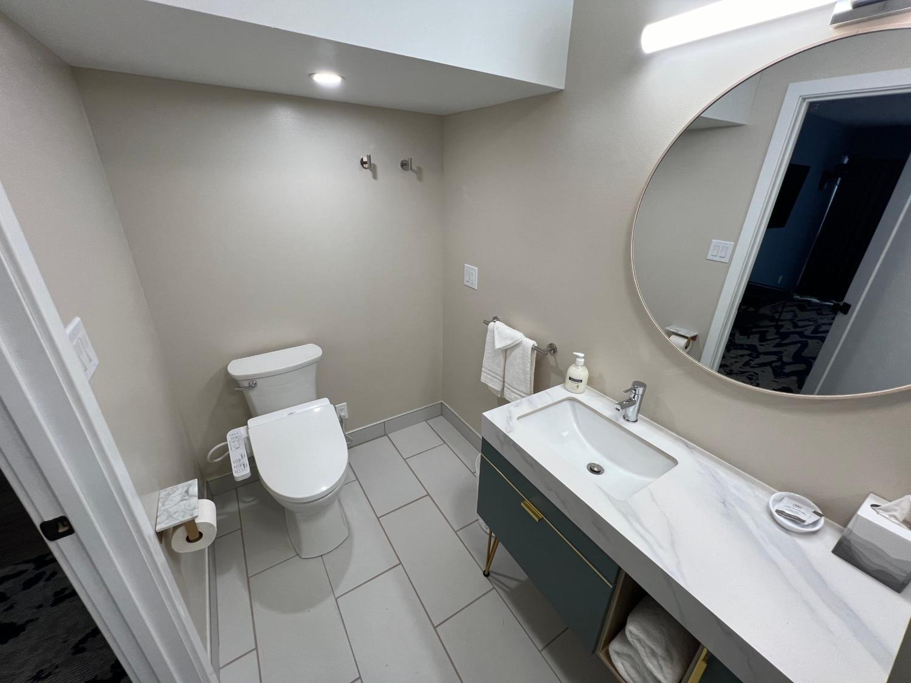 Lighthouse Suites