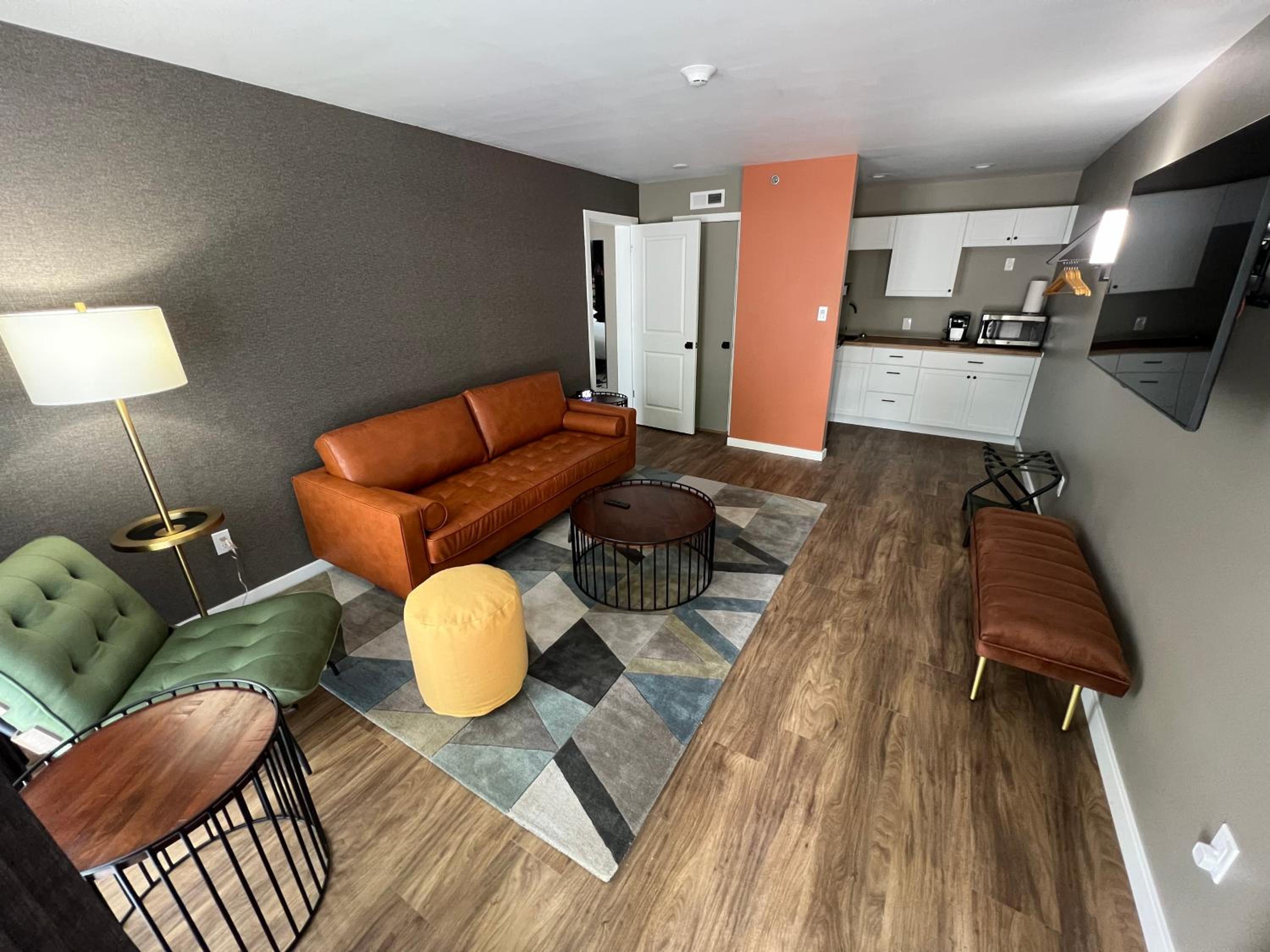 Lighthouse Suites