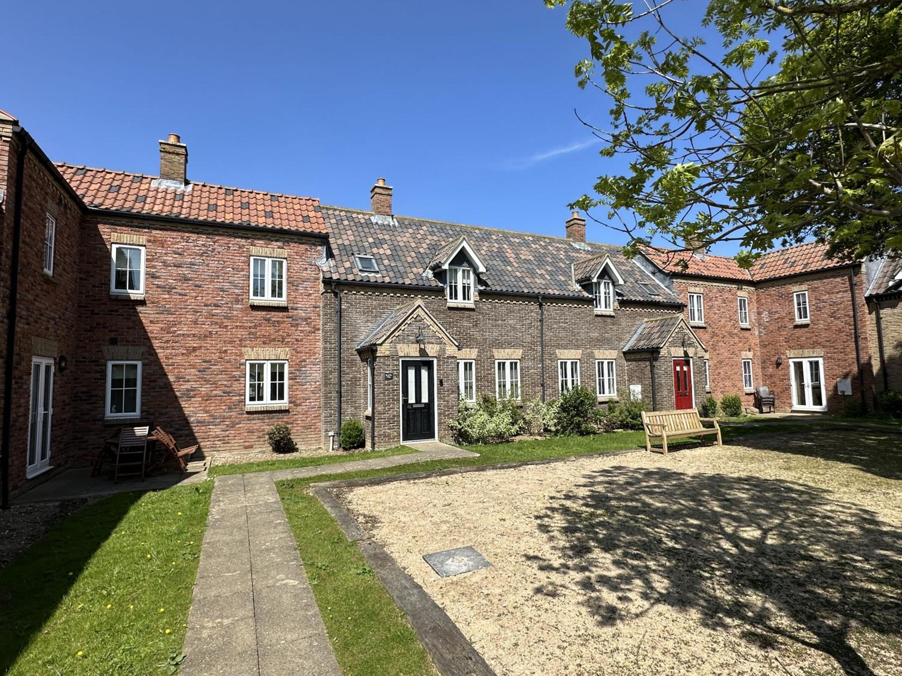 Life of Filey - Part of the The Bay Filey Holiday Village with pool, gym and direct beach access, pub, restaurant, tennis and meadows walks