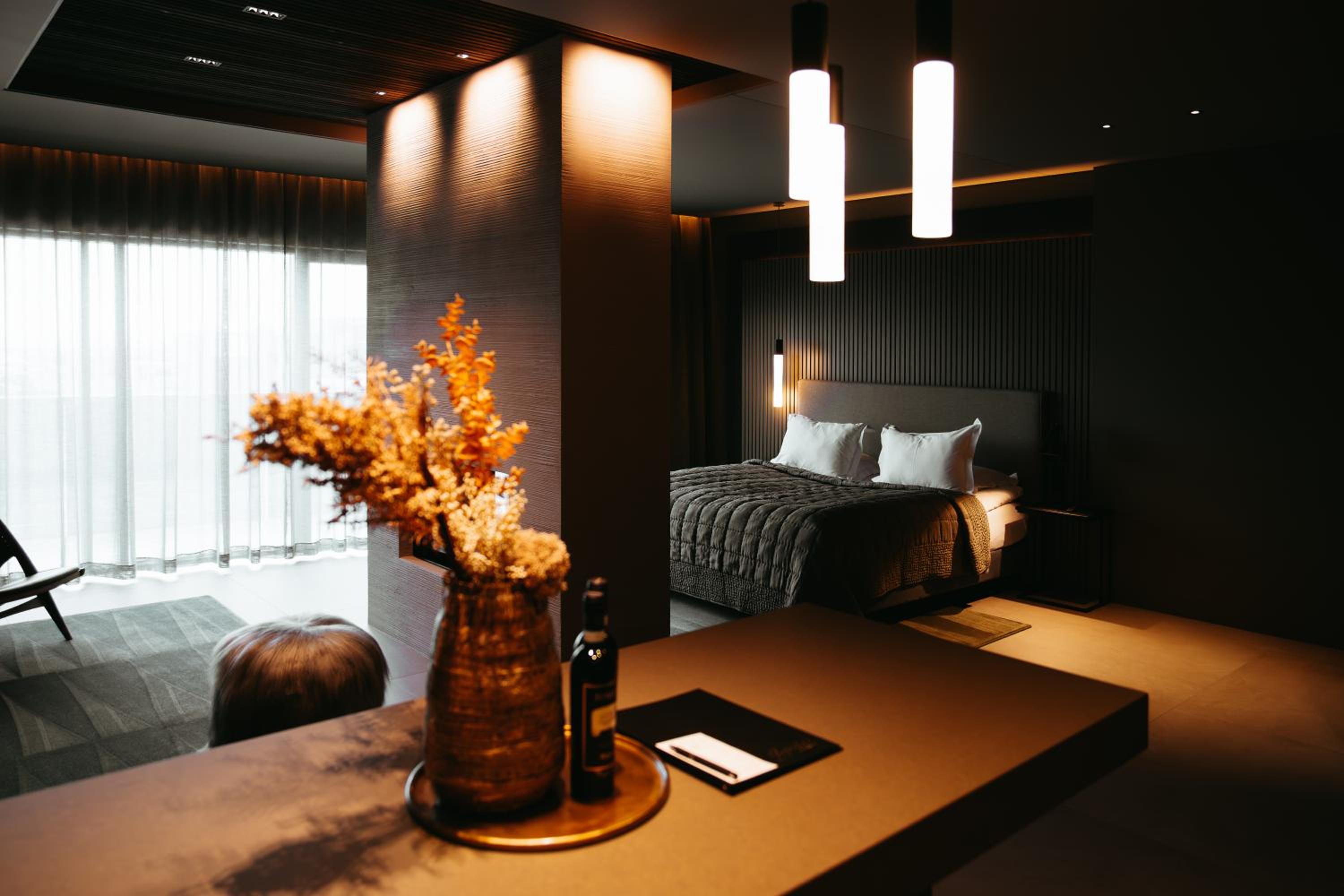hotel room