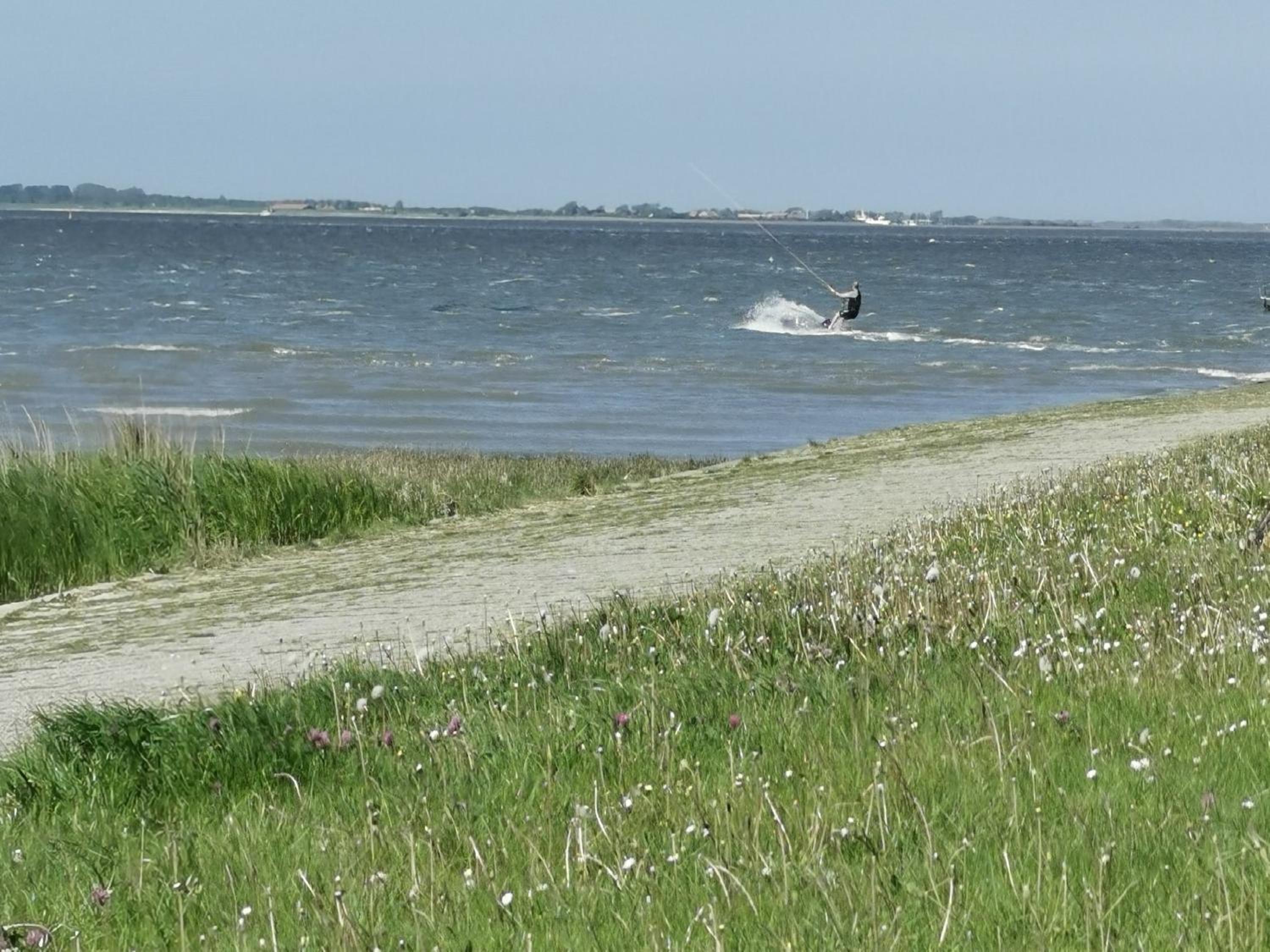 Ferienwohnung 1 Nordsee Gulfhof Dornum - mit großem Garten