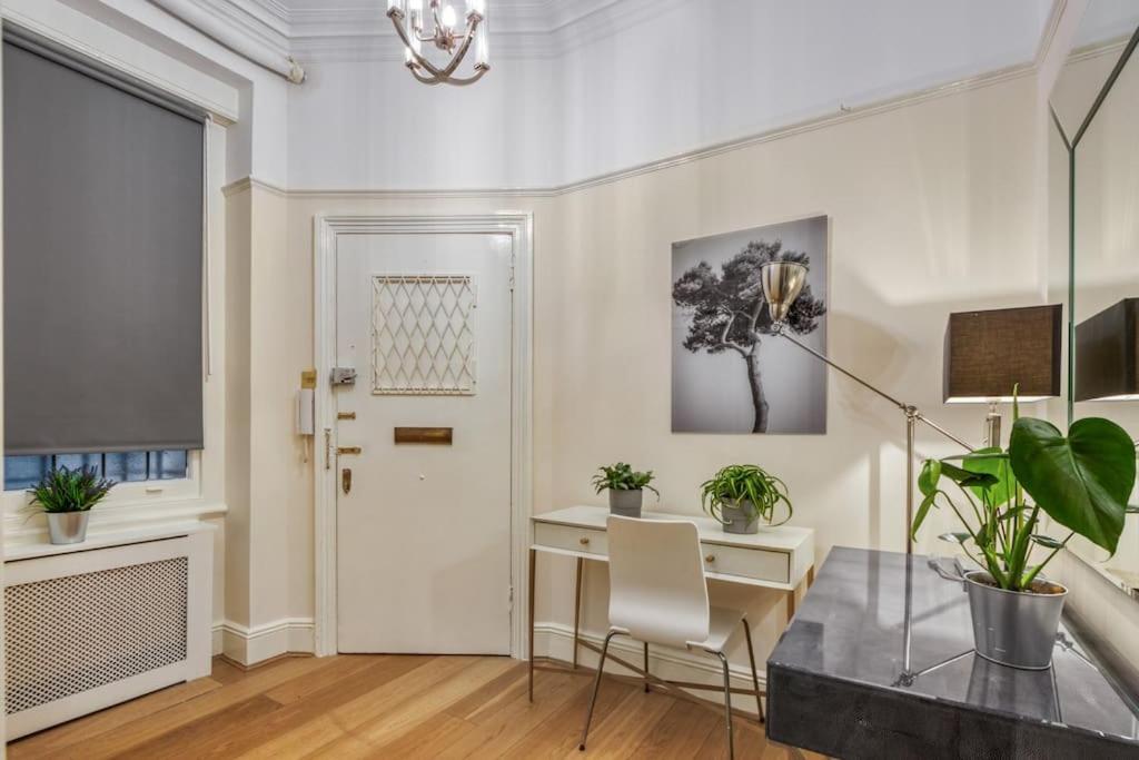 2Bed 2Bath Apartment Earls Court
