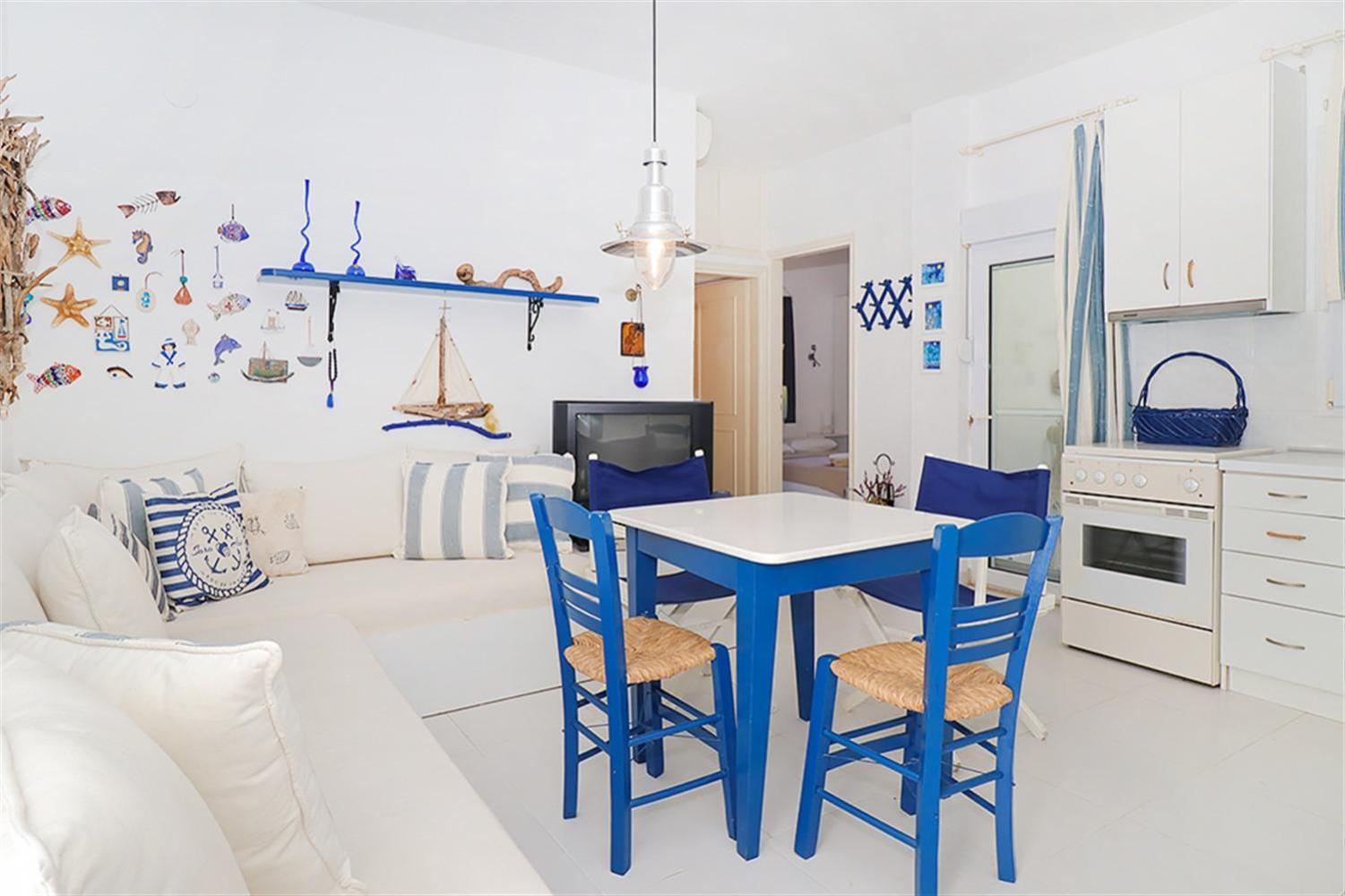 Feni Traditional House Loutra 2 bedrooms 6 guests view 5