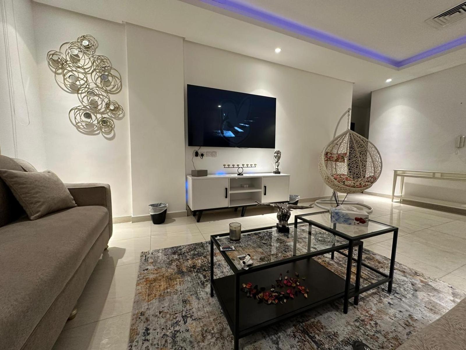 Luxurious apartment in Mahboula