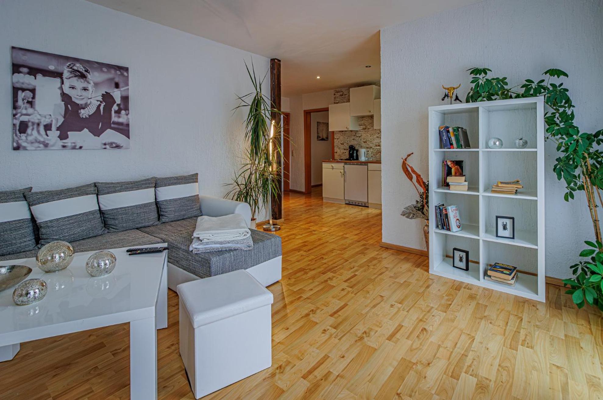 Wohnen über einem mediterranen Restaurant,Apartment 2 oder 3