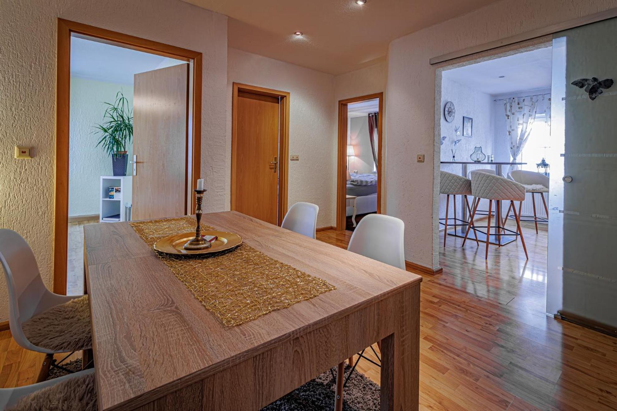 Wohnen über einem mediterranen Restaurant,Apartment 2 oder 3