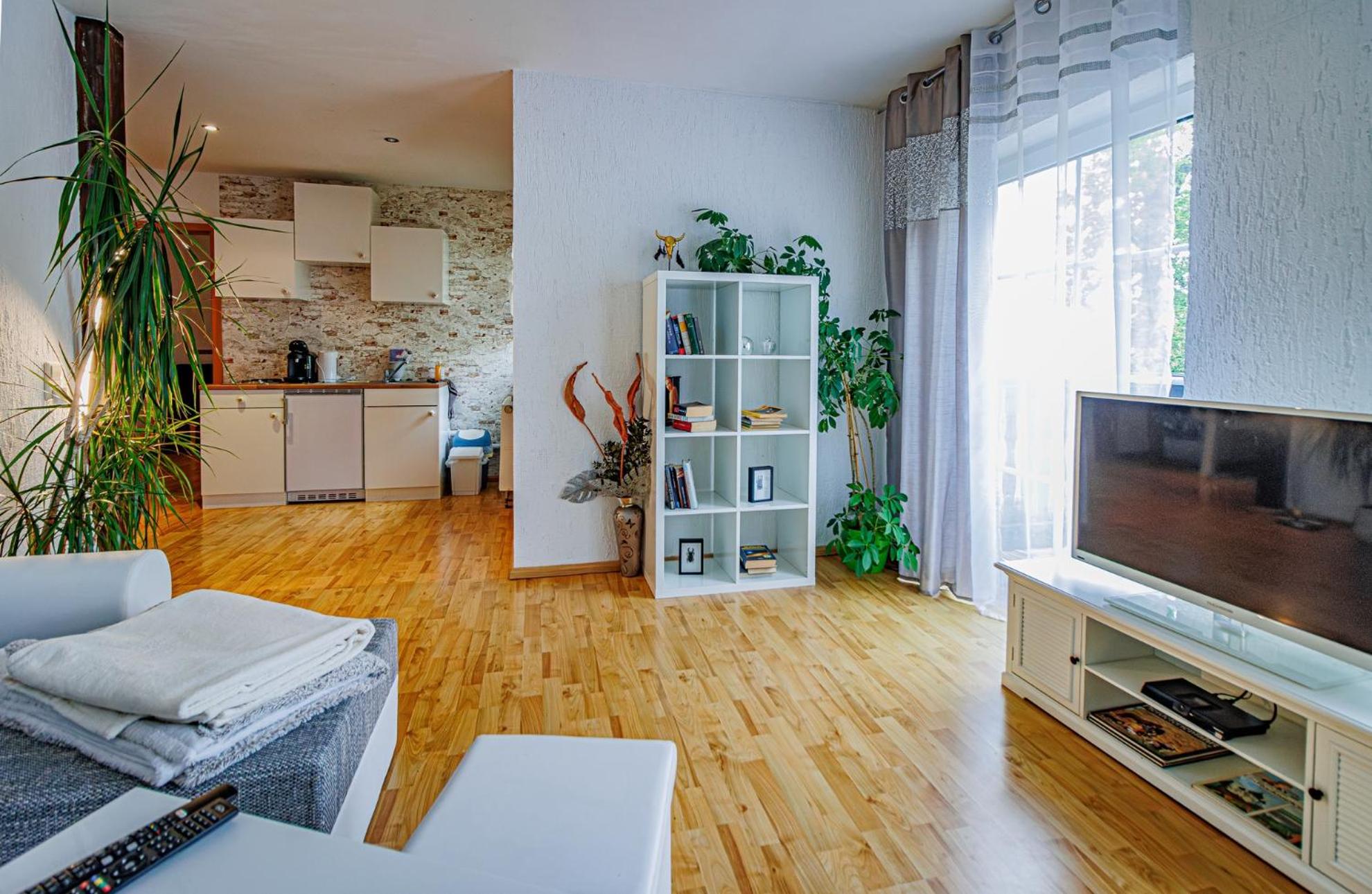 Wohnen über einem mediterranen Restaurant,Apartment 2 oder 3