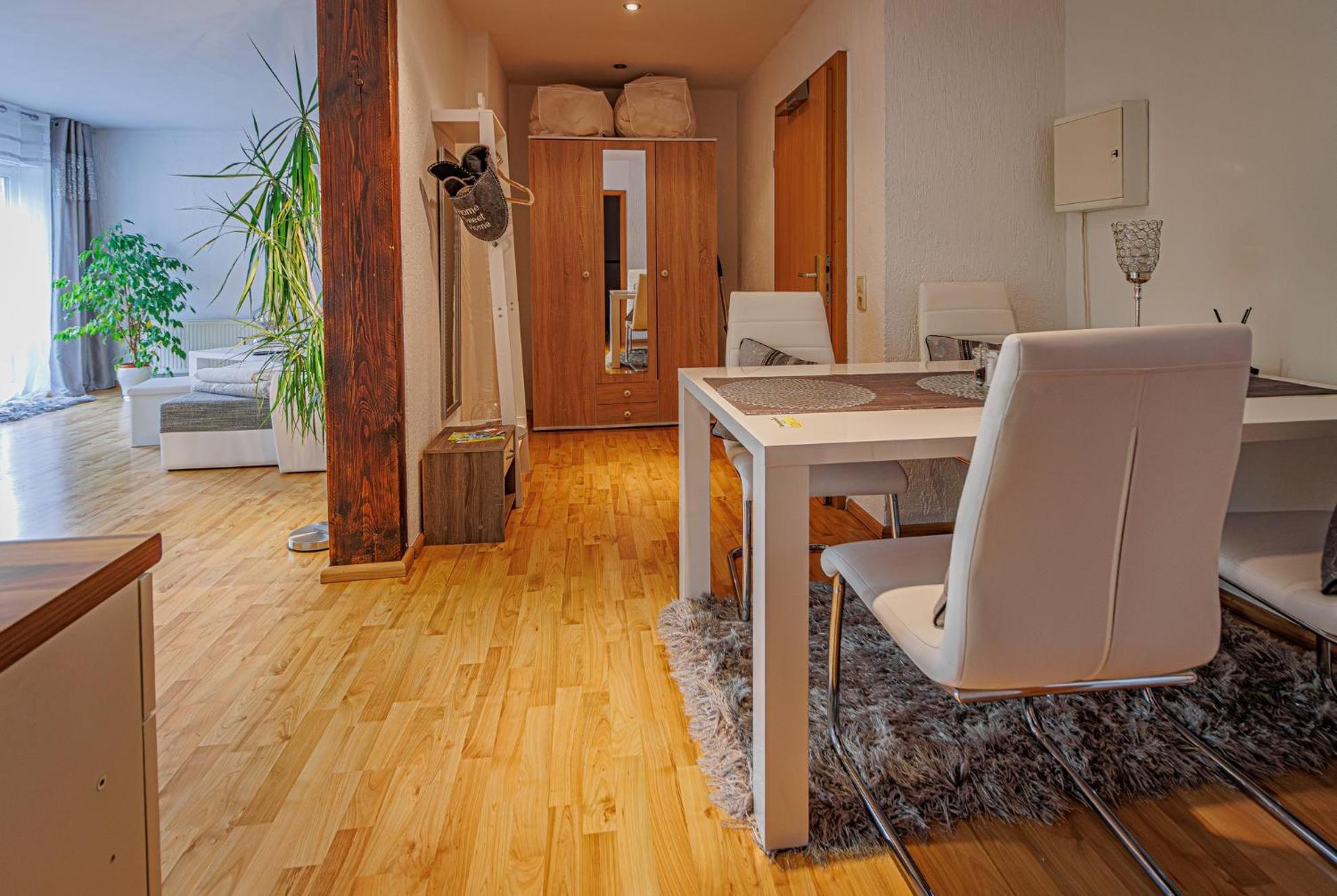 Wohnen über einem mediterranen Restaurant,Apartment 2 oder 3