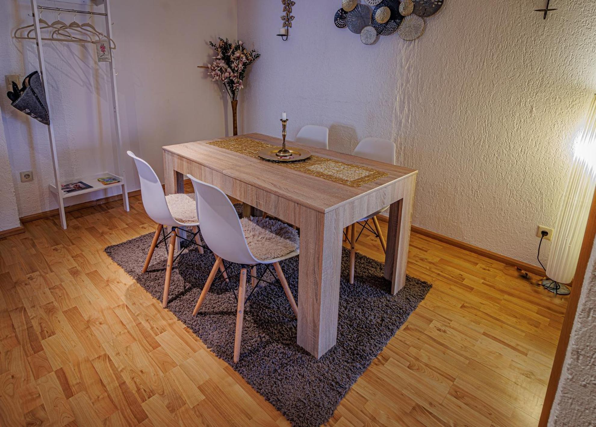 Wohnen über einem mediterranen Restaurant,Apartment 2 oder 3