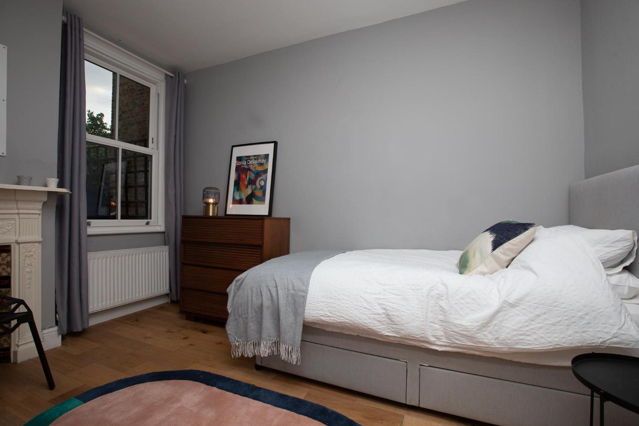 2 Bed Apartment in Sydenham, London view 4