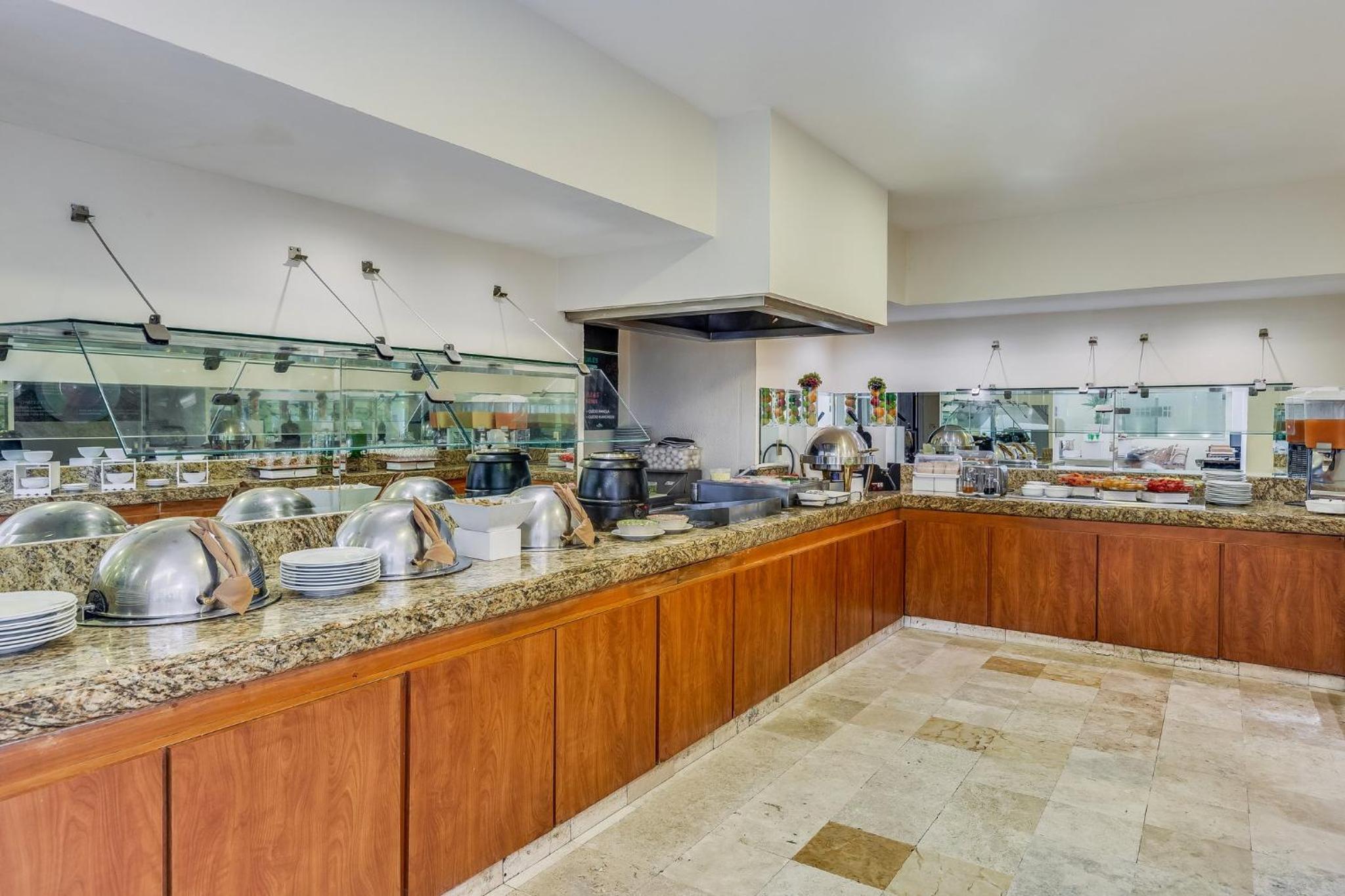 Colima Vacations - Fiesta Inn Colima - Property Image 8