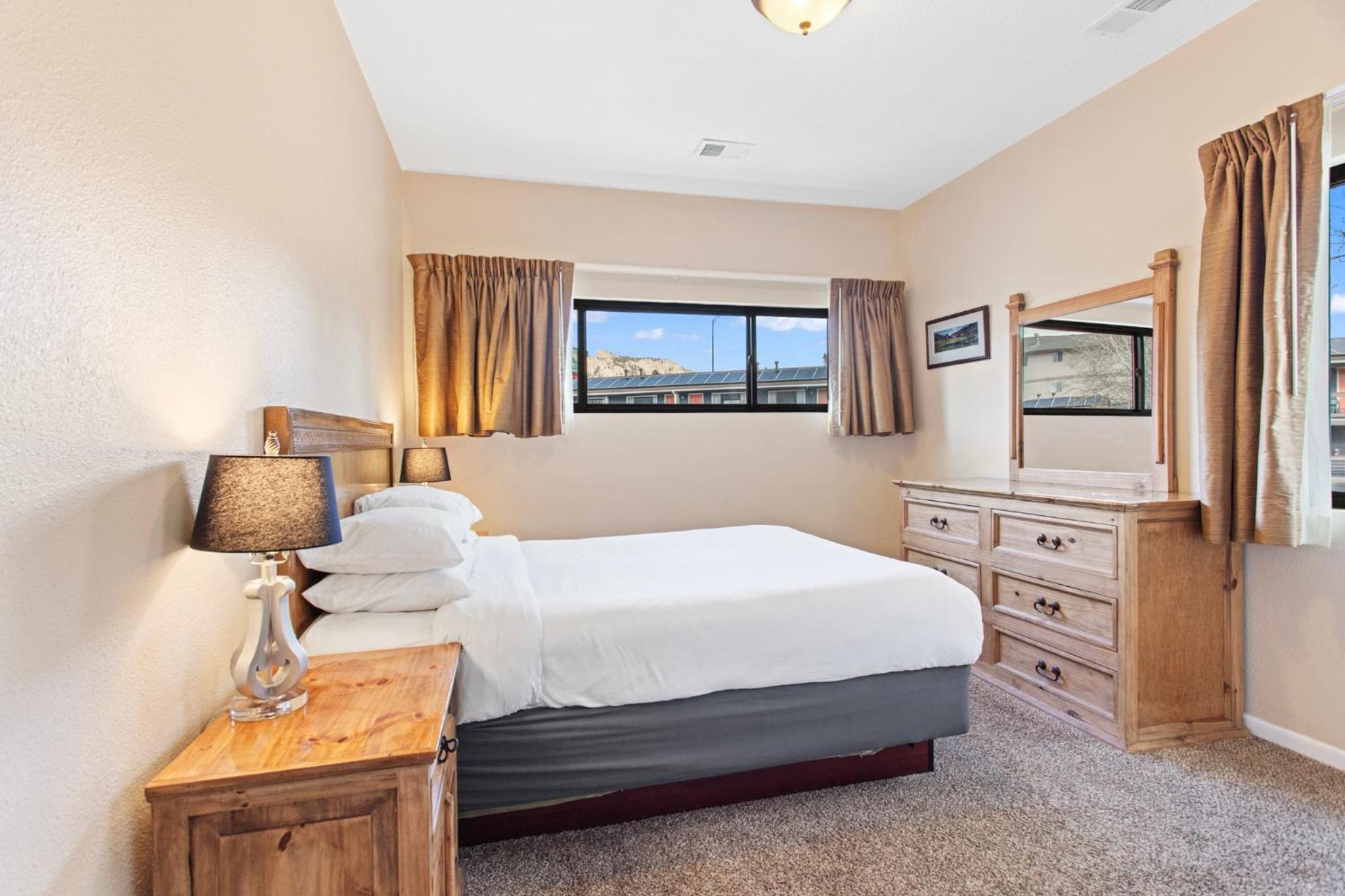 Coyote Mountain Lodge - Property Image 11