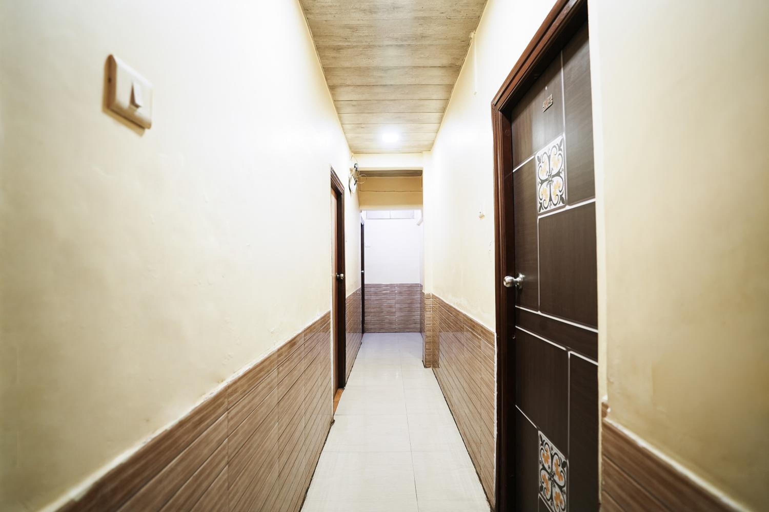 Hotel Sai Parikrama photo 5
