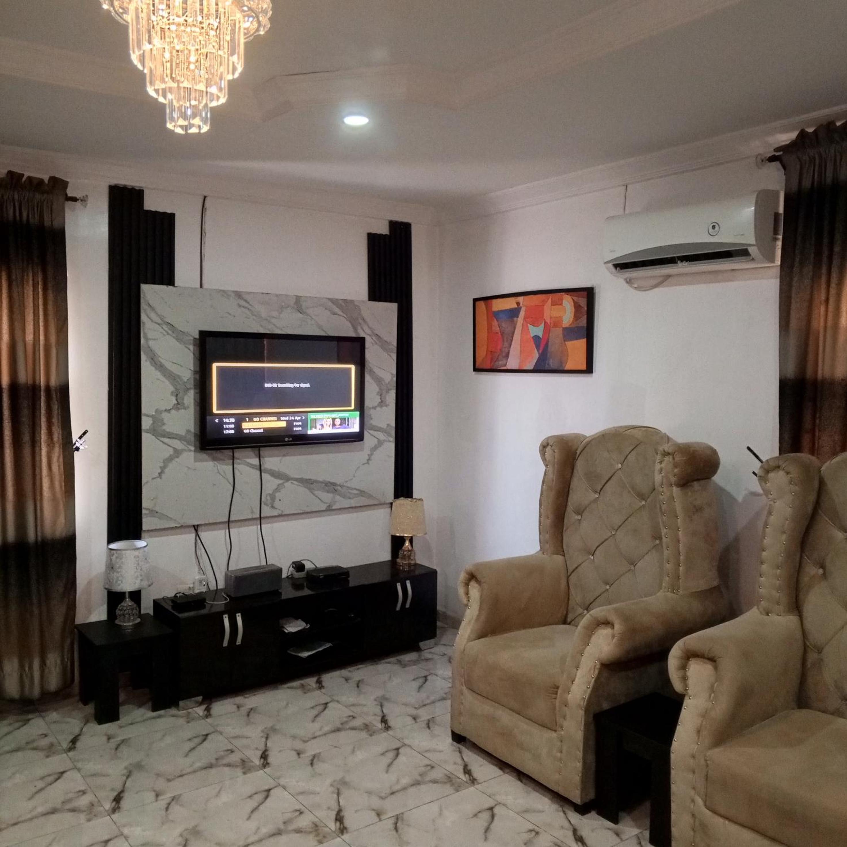 J Lounge view 2