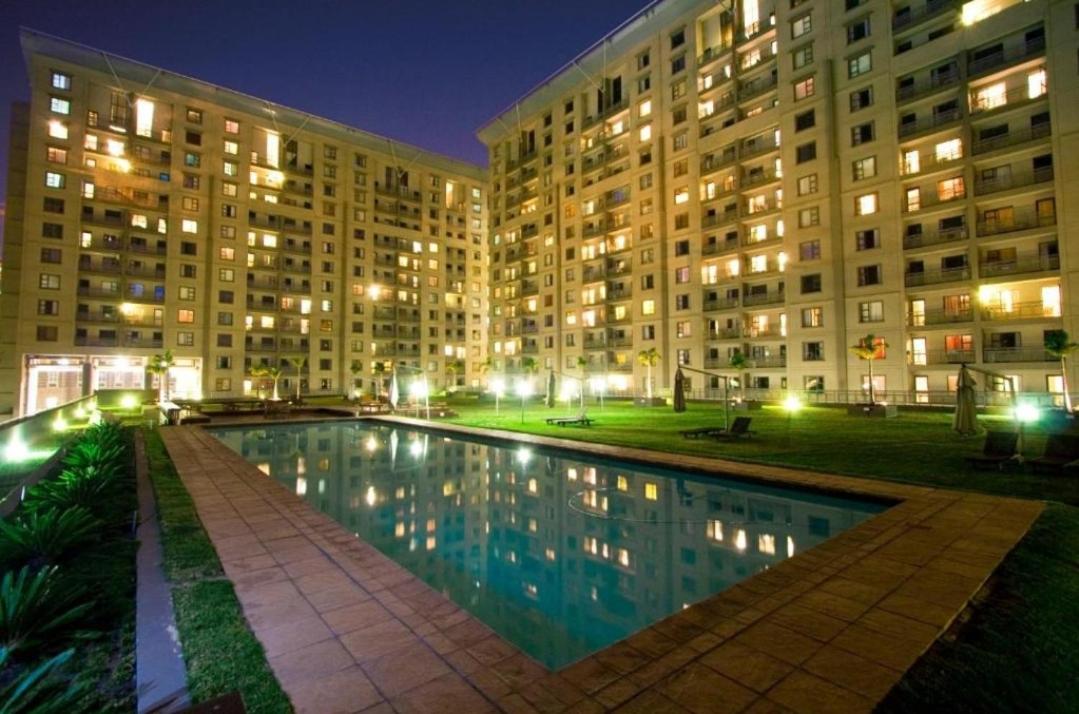 Sandton Lux, 2 Bedroom & 2 Ensuite, No Load shedding