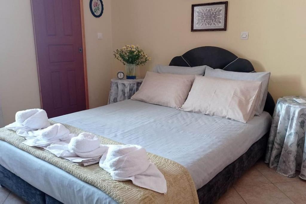 Hampilou Country House view 5