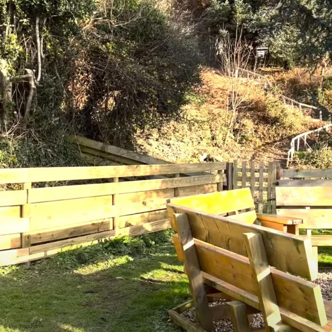 Farmhouse with Log Fire & On-Site Dog Field view 3