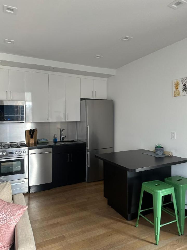 Cozy Loft at Chelsea West