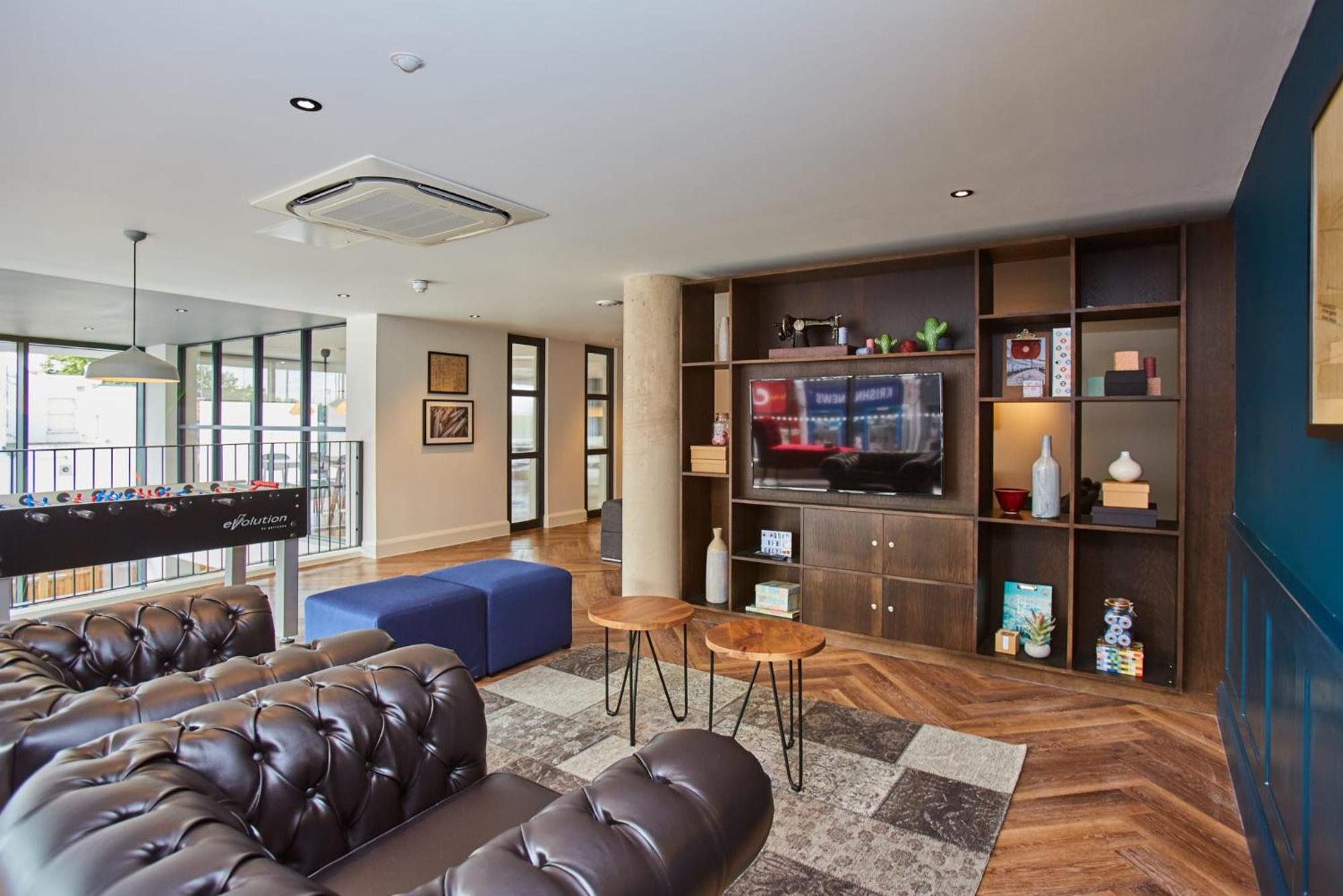 Chic Modern Apartments at Mannequin House in London