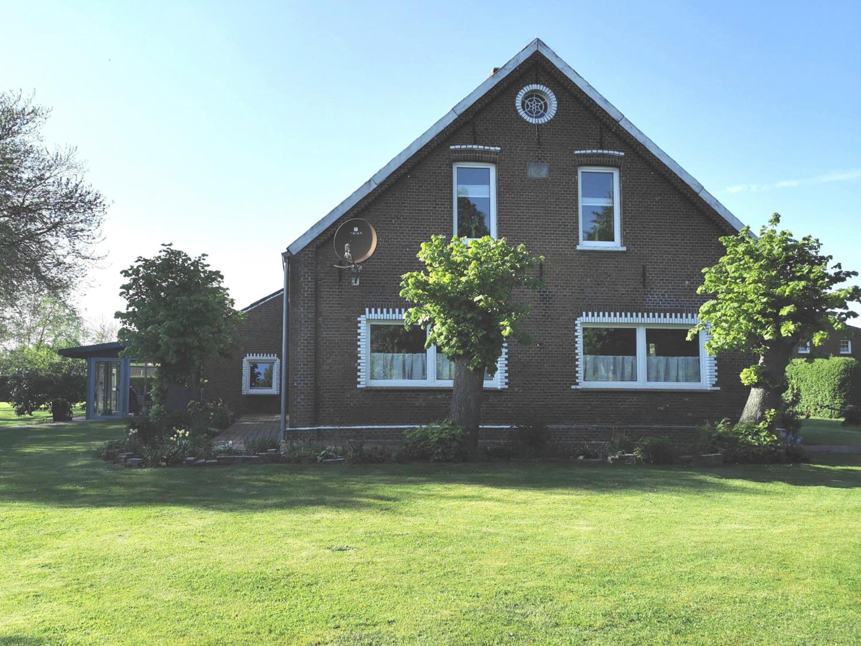 Ferienwohnung 1 Nordsee Gulfhof Dornum - mit großem Garten