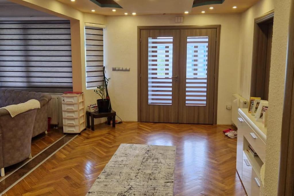 Prirodna Oaza Vila blizu Vlasica i Sarajeva