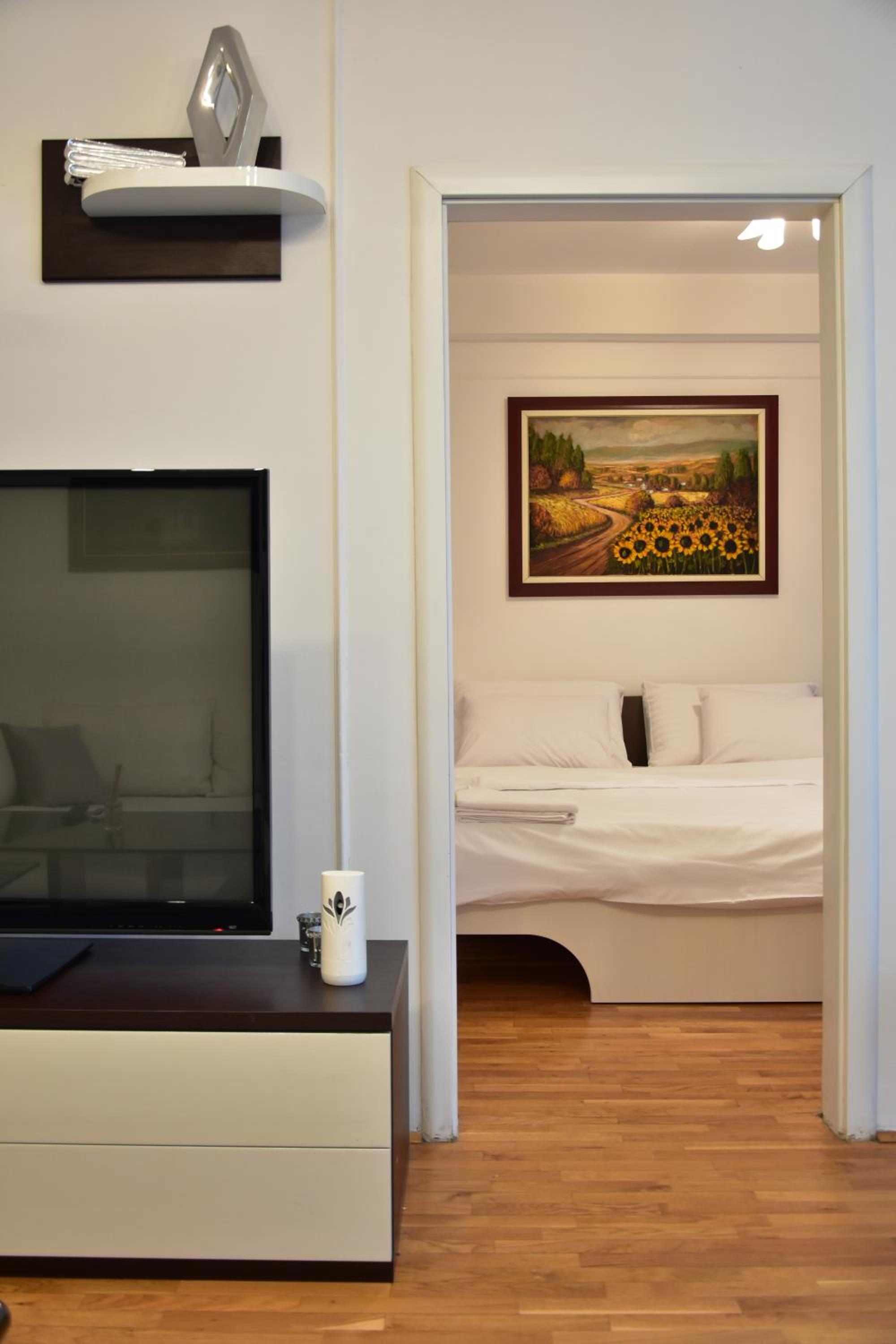Central Elegance Apartments view 2