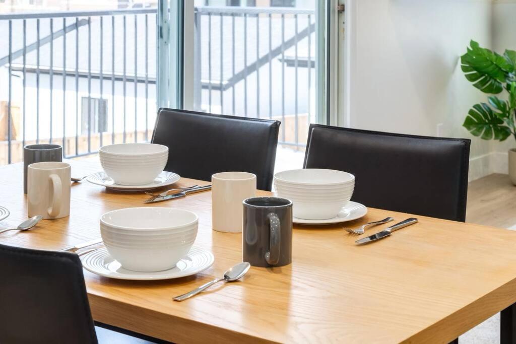 Pet Friendly & Accessible, 4 Beds