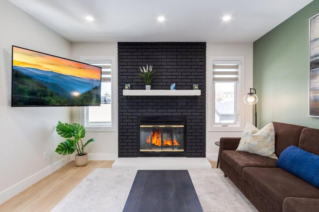 Pet Friendly & Accessible, 4 Beds