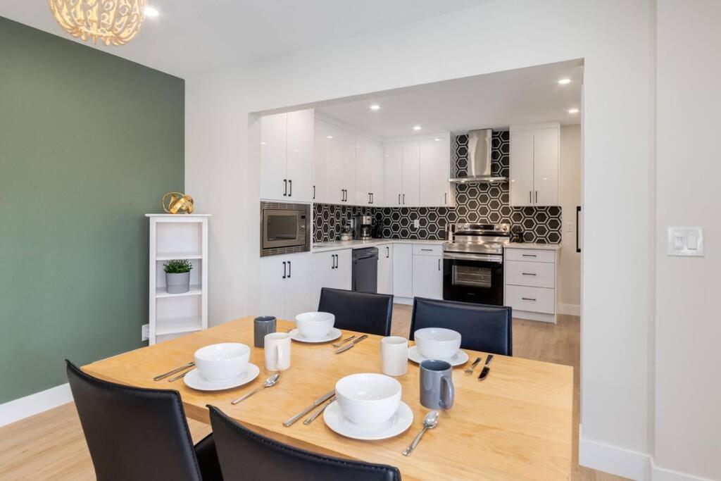 Pet Friendly & Accessible, 4 Beds