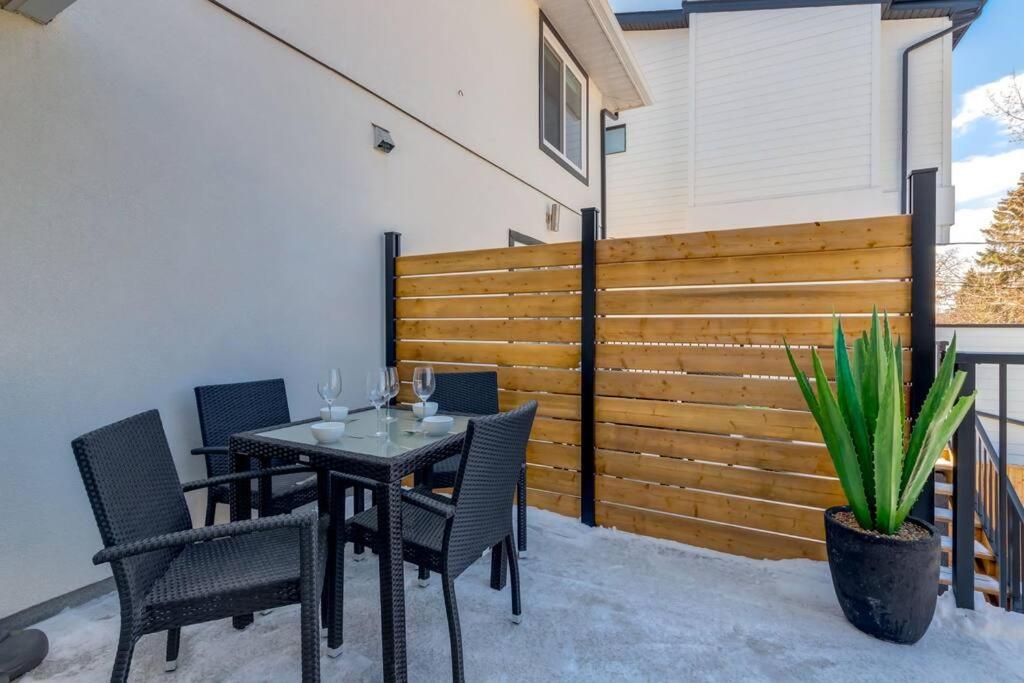 Pet Friendly & Accessible, 4 Beds