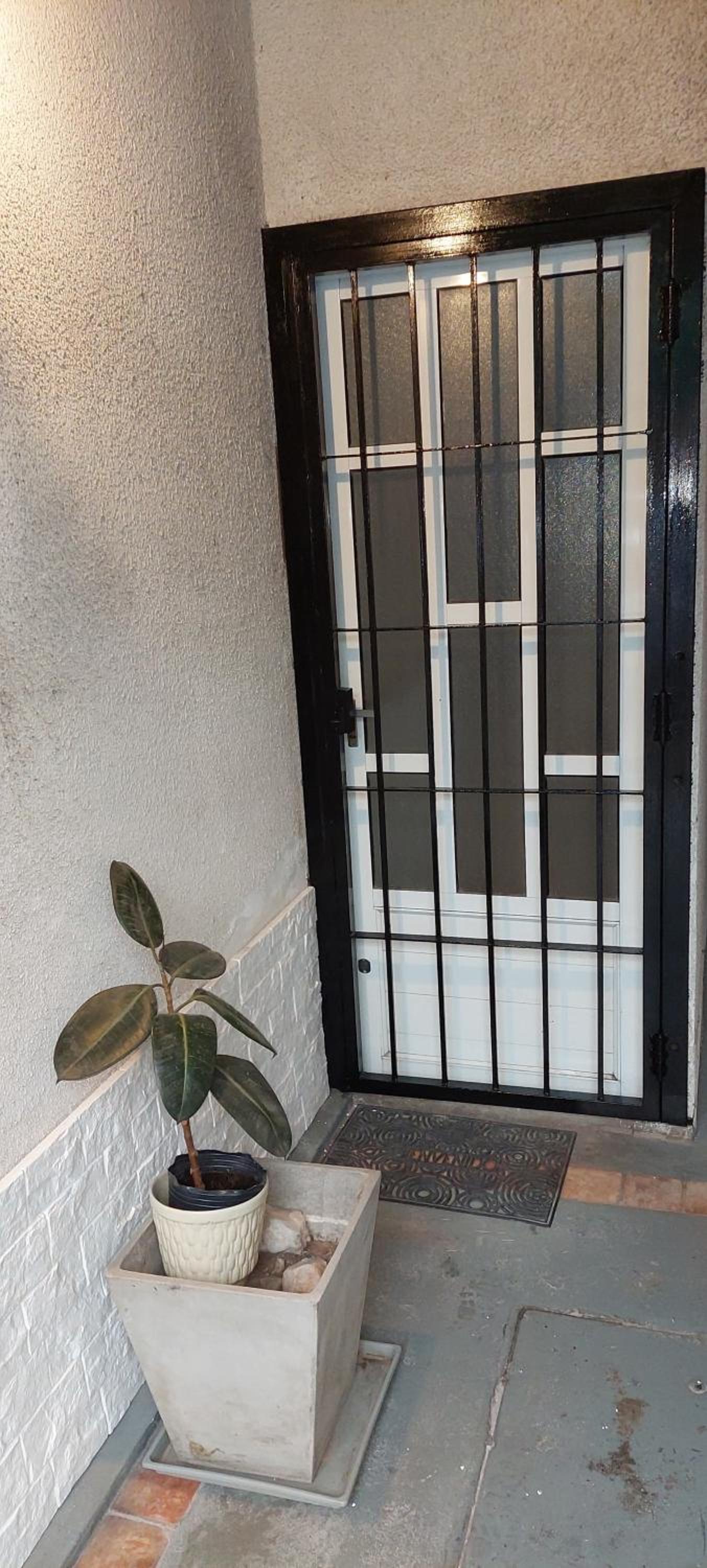 Departamento a pocas cuadras del centro con terraza