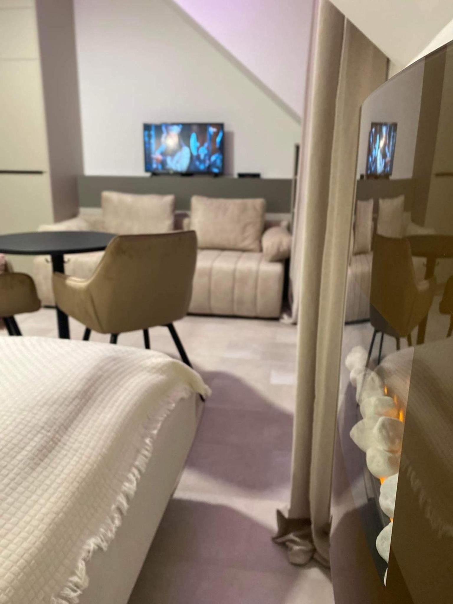 LaMira Apartment