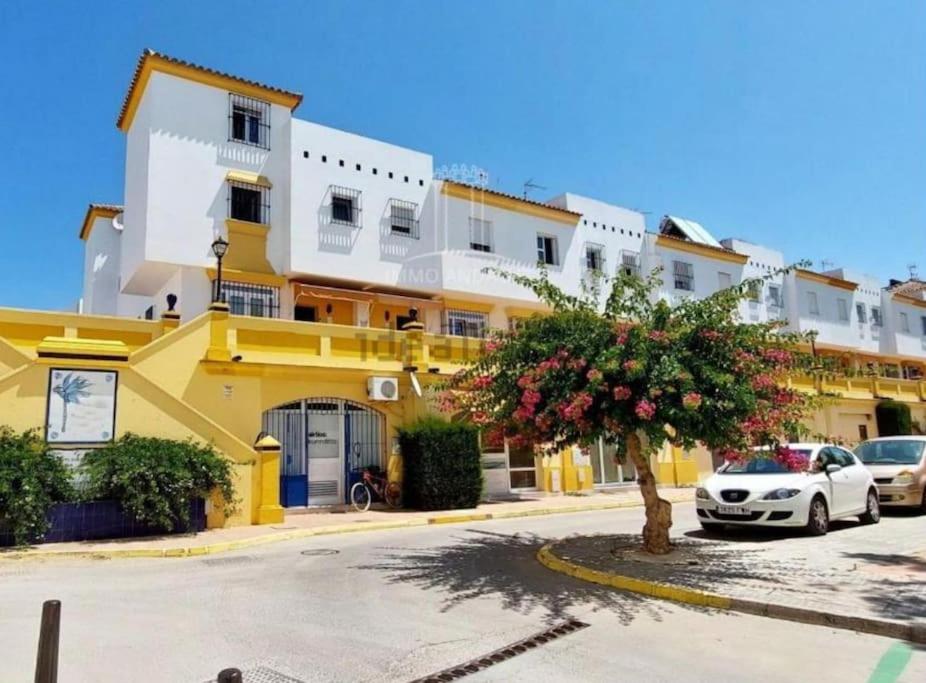 Casa Lola Conil, azotea al mar y parking Sólo familias o parejas photo 5
