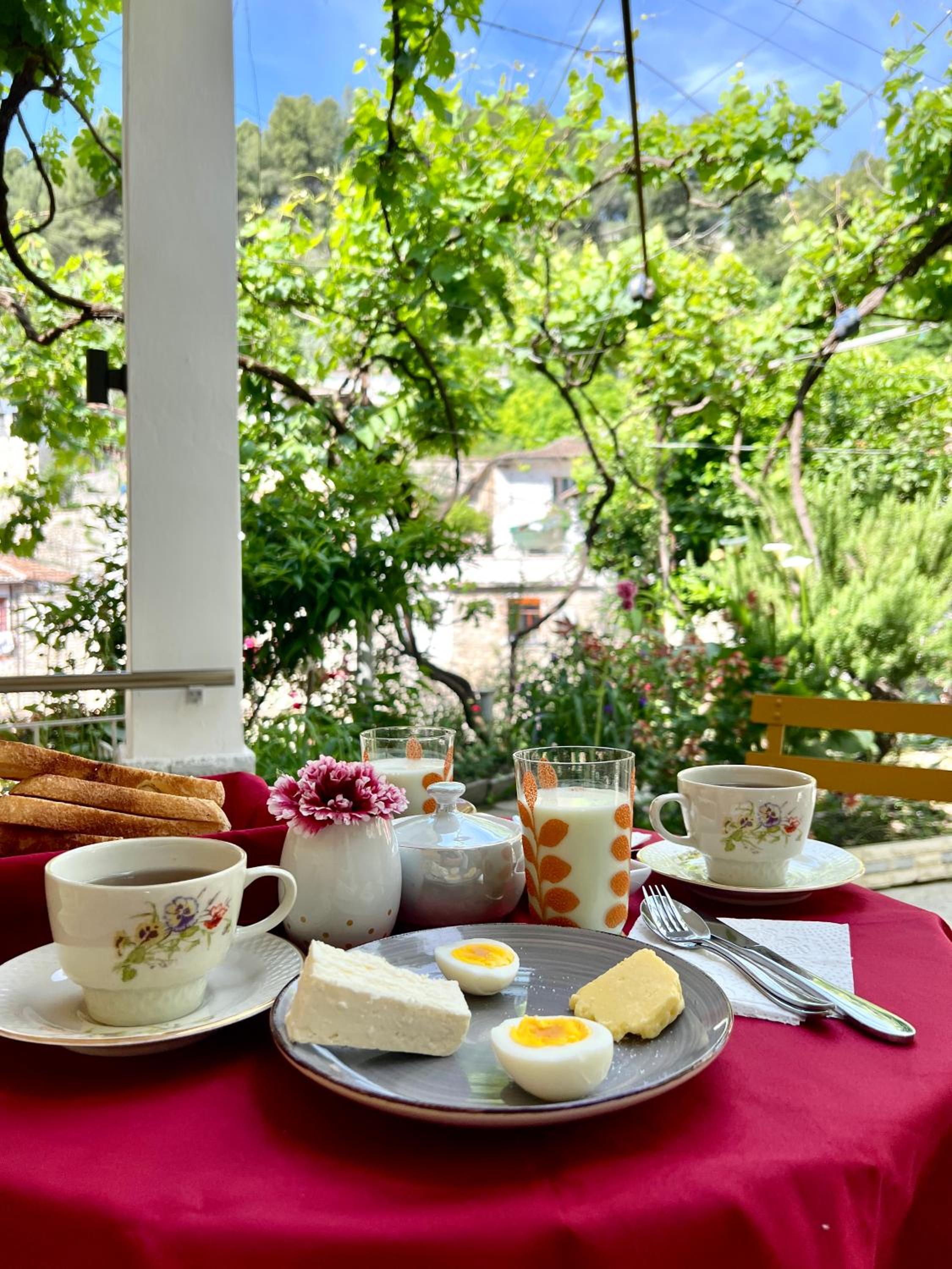 Nika's Guest House
