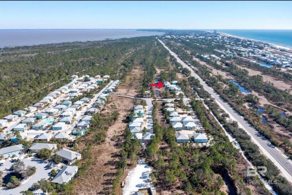 4013 One minute to beach Two pools dog friendly view 5