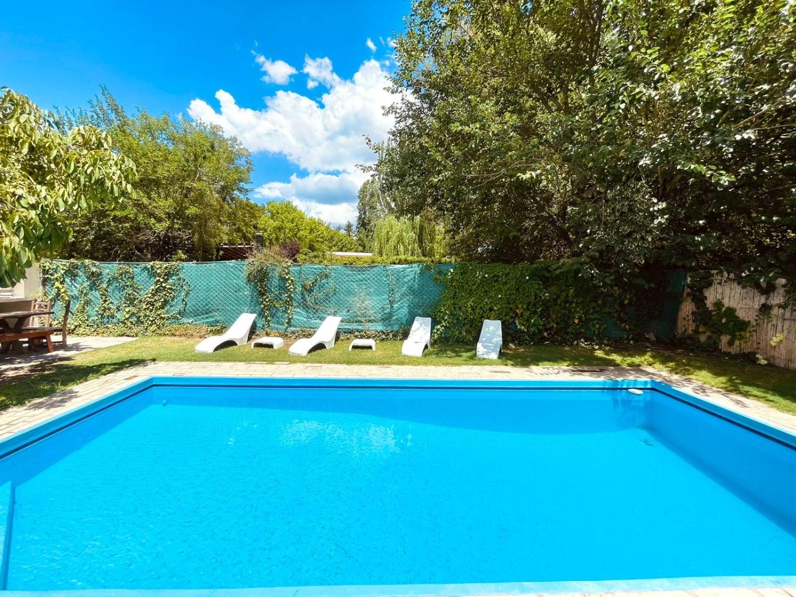 Hermosa y amplia casa en la mejor ubicacion de Chacras, con piscina y jardin