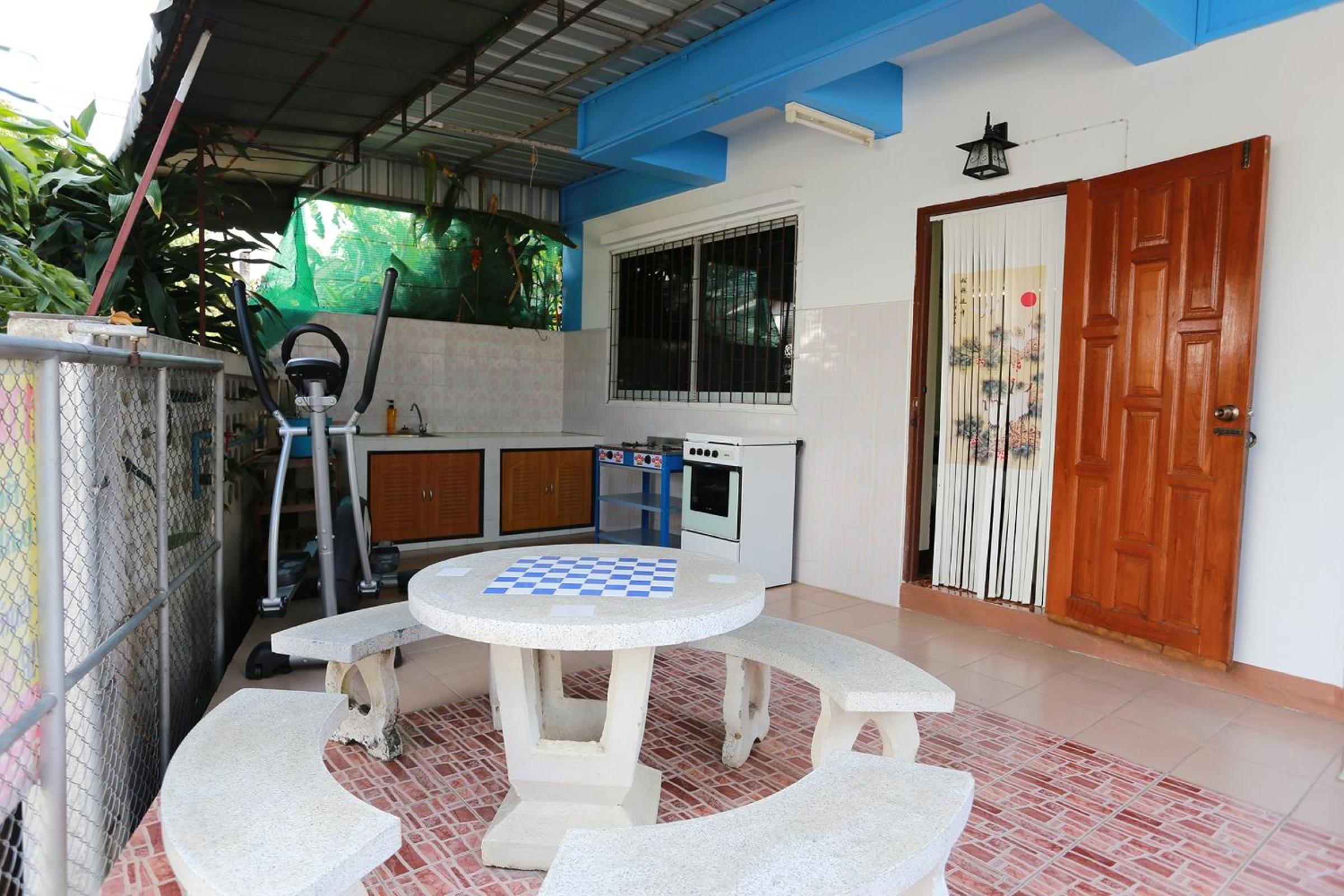 Saithong House