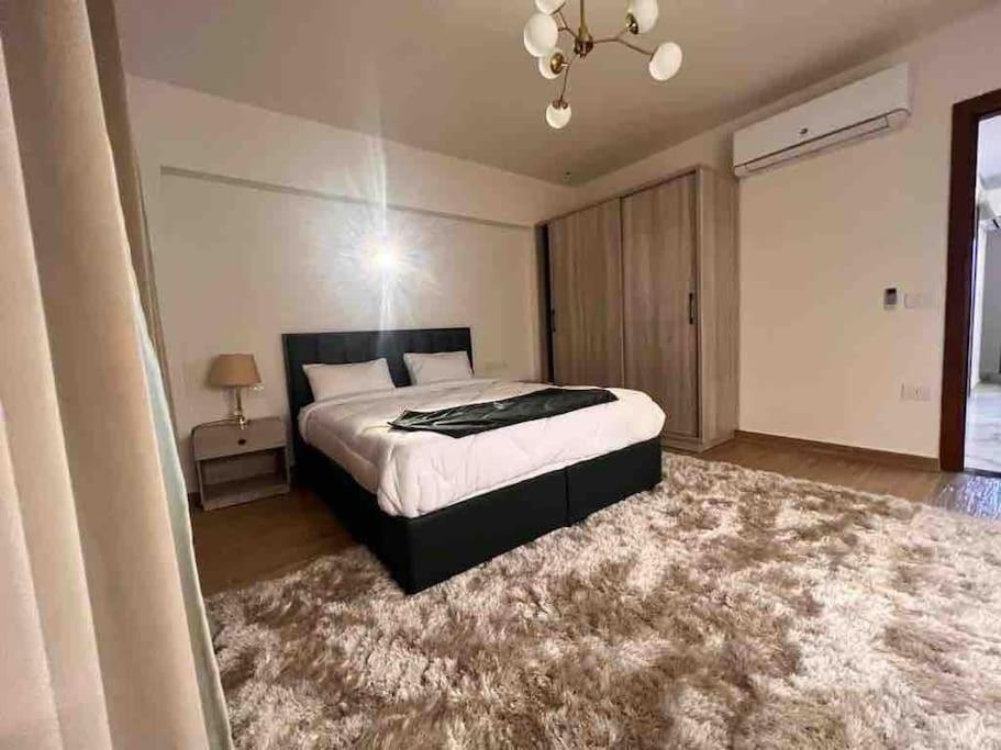 White Palace Suite AUC St