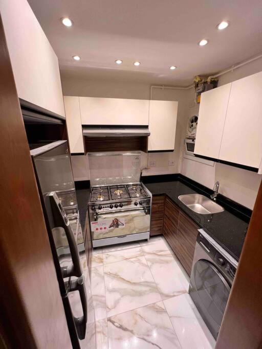 White Palace Suite AUC St
