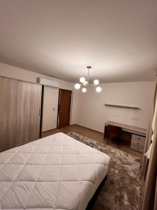 White Palace Suite AUC St