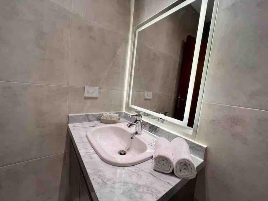 White Palace Suite AUC St