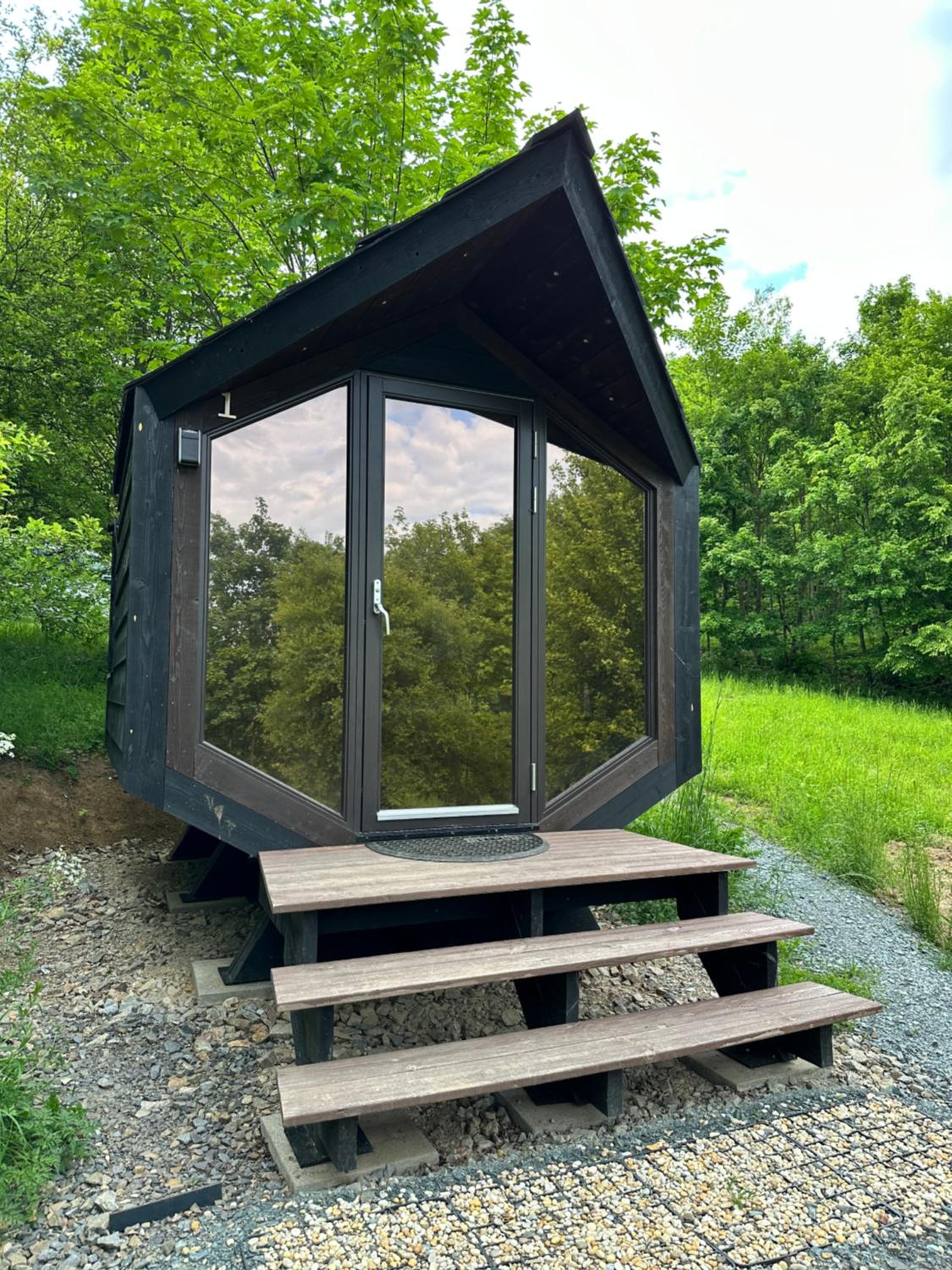 Pod strání 1