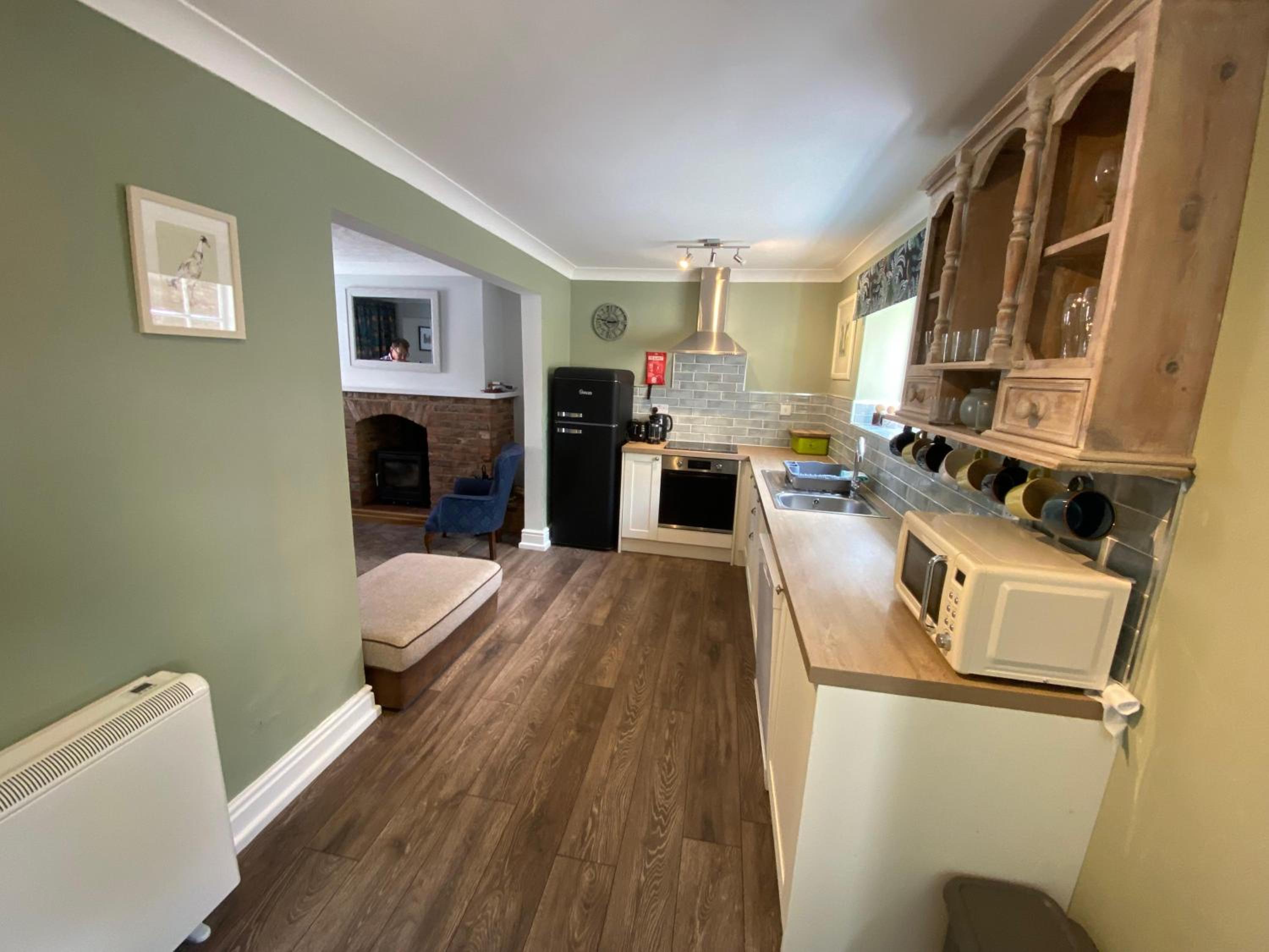 Characterful 3 Bed cottage in Barrow upon Humber view 3