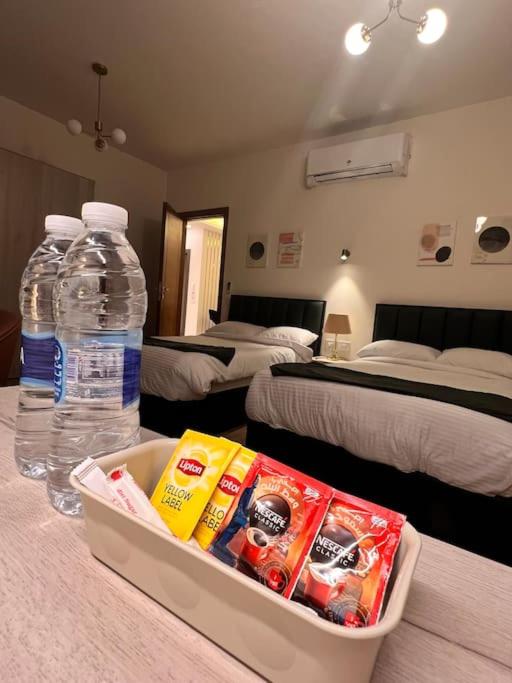 White Palace served Apartment 31